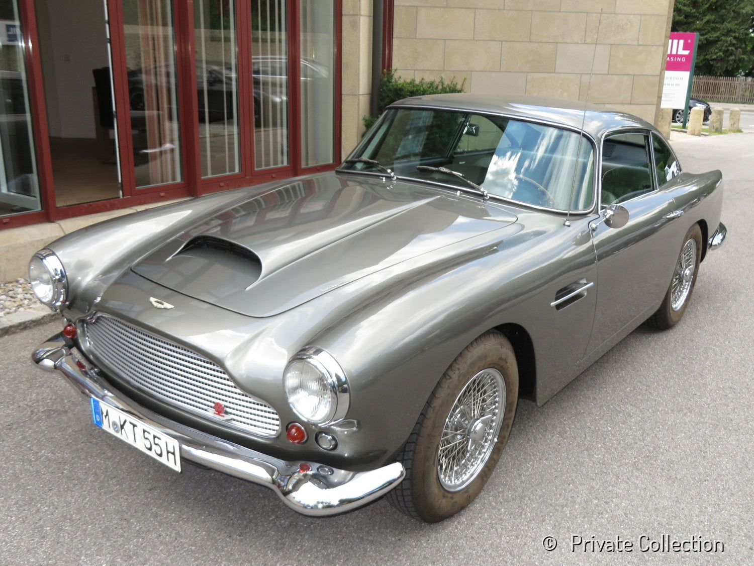1960 Aston Martin DB4 Saloon (Tickford) sn DB4379L AU-17227
