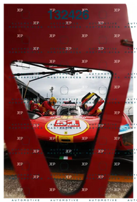 JEP 0P6AHEG0LZ72L005YGVY60T2Y06Q_864.jpg