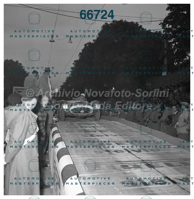 Nada 5899.jpg