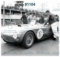 Henrique Casini - 1957- Ferrari 250 no grid de largada do IV Premio Aniversario do ACB, em Interlagos.jpg
