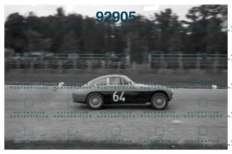 52CM33D14779.jpg